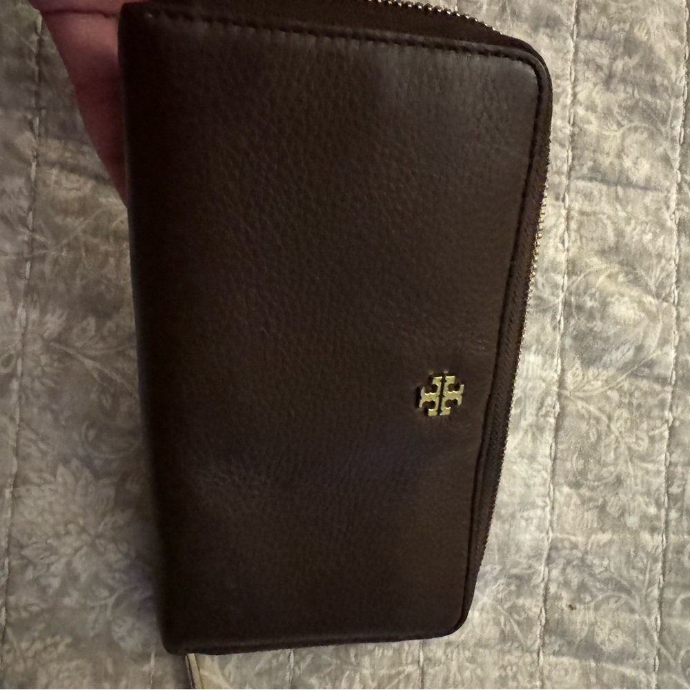 Tory Burch Brown pebbled Leather Zip Wallet